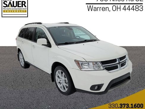 Used 2018 Dodge Journey SXT image 1