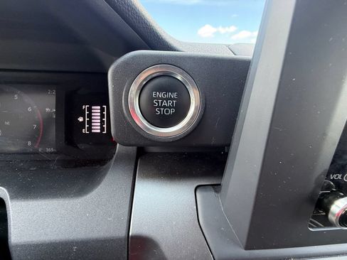 Used 2025 Toyota 4Runner 4WD image 32