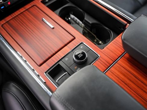Used 2024 Lincoln Navigator Reserve AWD/4WD image 21