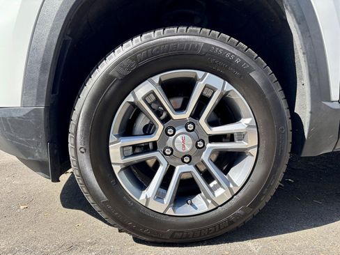 Used 2025 GMC Terrain Elevation AWD/4WD image 25