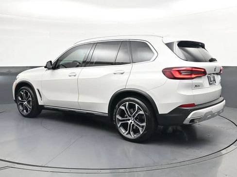 Used 2023 BMW X5 xDrive40i w/ Premium Package AWD/4WD image 7