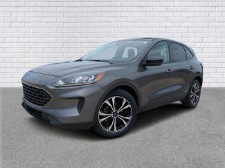 Used 2022 Ford Escape SE w/ SE Sport Appearance Package video 1