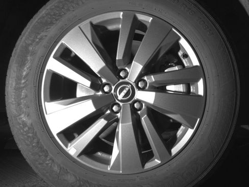 Used 2025 Nissan Pathfinder SV FWD image 13