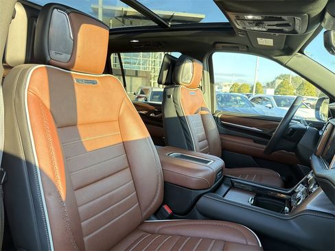 Used 2024 GMC Yukon XL Denali Ultimate image 21