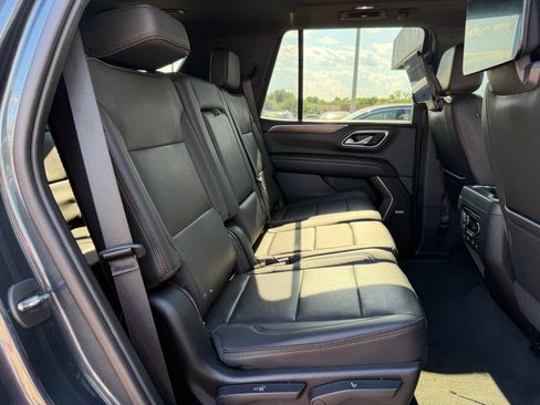 Used 2021 Chevrolet Tahoe High Country w/ Premium Package RWD image 18