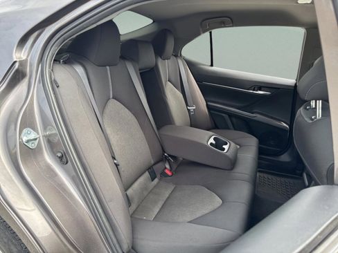 Used 2023 Toyota Camry LE image 32