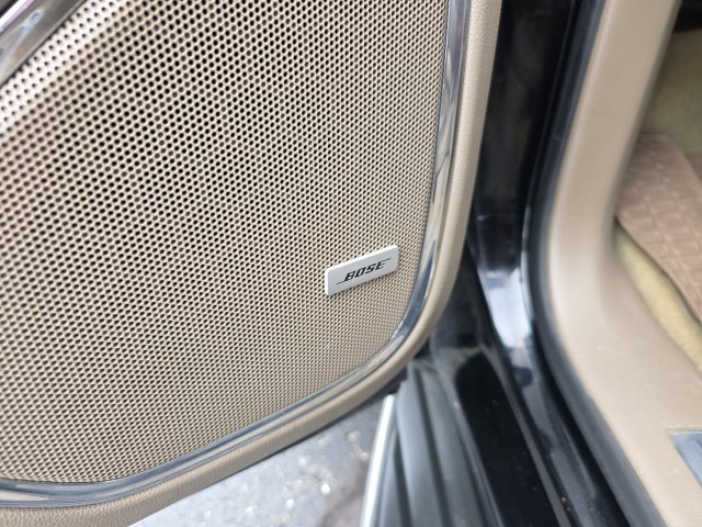 Used 2017 Chevrolet Suburban Premier AWD/4WD image 16