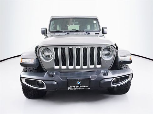 Used 2018 Jeep Wrangler Unlimited Sahara image 2