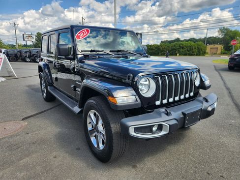 Used 2021 Jeep Wrangler Unlimited Sahara w/ Cold Weather Group AWD/4WD image 20