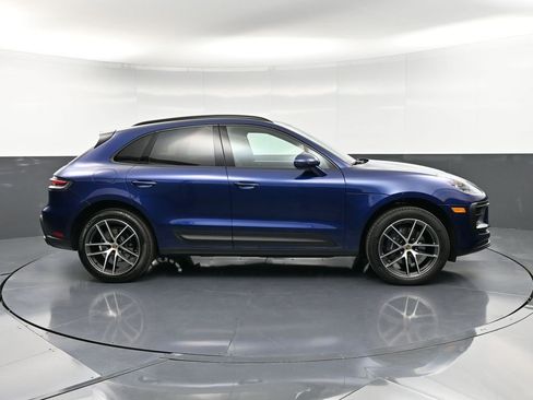 Certified 2025 Porsche Macan image 9