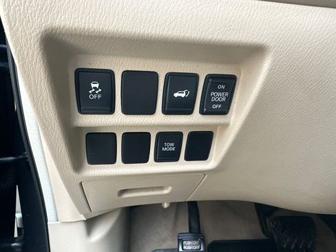 Used 2013 Nissan Pathfinder SL w/ Trailer Tow Pkg AWD/4WD image 12