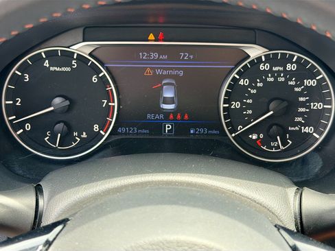Used 2023 Nissan Altima 2.5 SR FWD image 12