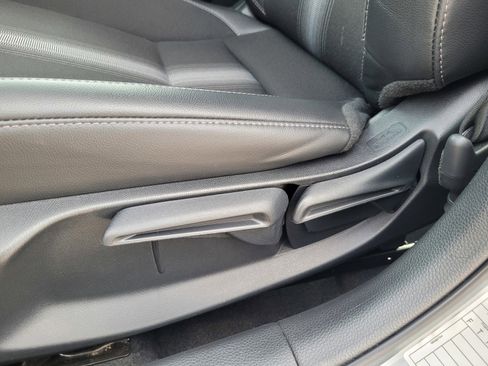 Used 2025 Honda Civic Sport image 11