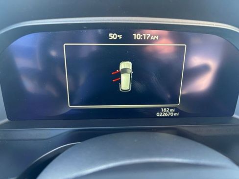 Used 2025 Mitsubishi Outlander SEL image 16