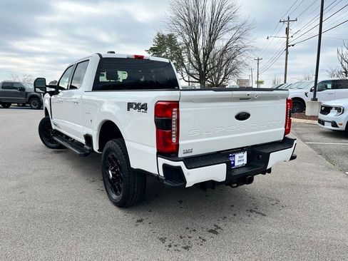 New 2026 Ford F250 Lariat w/ Black Appearance Package image 4