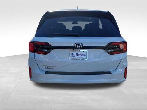Certified 2026 Honda Odyssey EX-L image 8