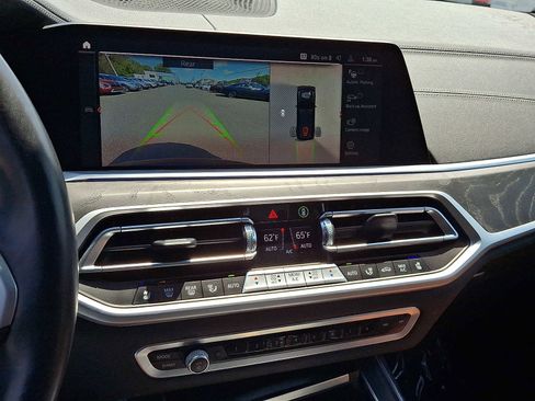 Used 2022 BMW X7 M50i AWD/4WD image 26