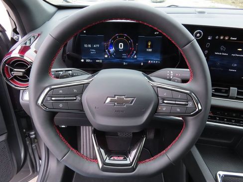 New 2026 Chevrolet Equinox RS w/ Convenience Package III AWD/4WD image 4