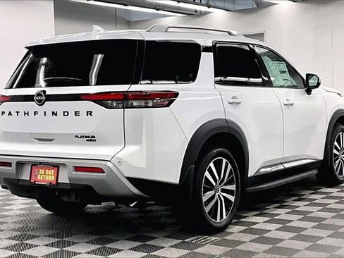 New 2025 Nissan Pathfinder Platinum image 16