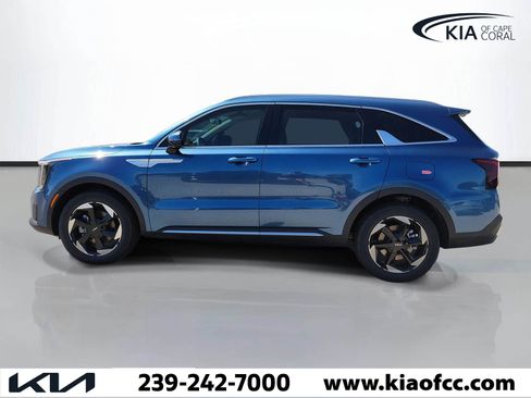 New 2026 Kia Sorento EX FWD image 3