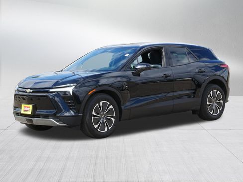 Used 2024 Chevrolet Blazer EV LT AWD/4WD image 3