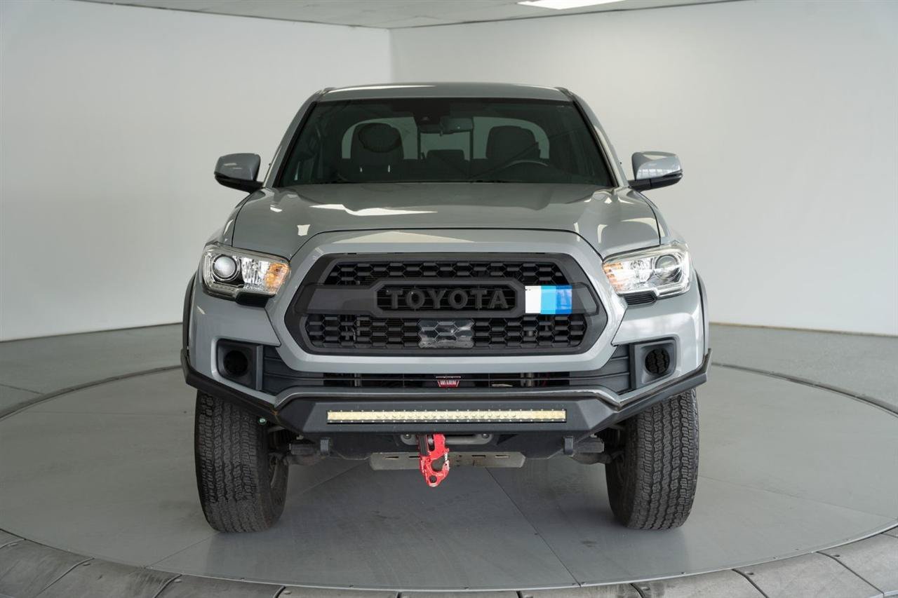 Used 2019 Toyota Tacoma TRD Off-Road AWD/4WD image 2