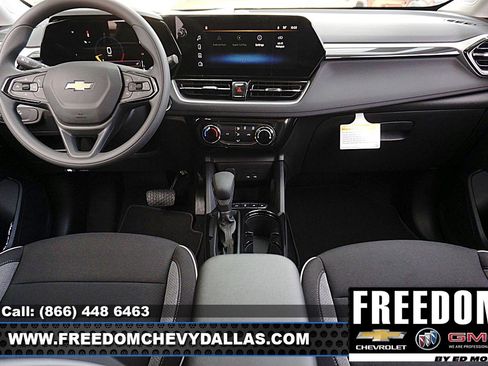 New 2026 Chevrolet TrailBlazer LT w/ Driver Confidence Package FWD image 11