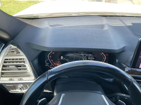 Used 2023 BMW X4 xDrive30i image 25