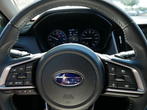 Used 2025 Subaru Outback Premium AWD/4WD image 25