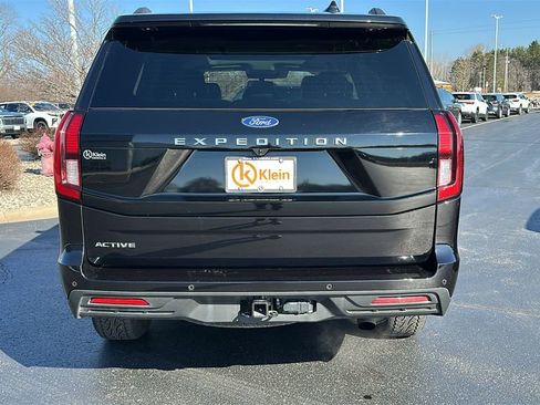 Used 2025 Ford Expedition Active AWD/4WD image 7