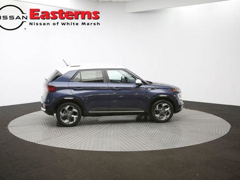 Used 2023 Hyundai Venue Limited image 75