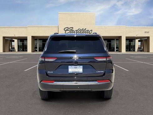 Used 2024 Jeep Grand Cherokee Limited AWD/4WD image 6