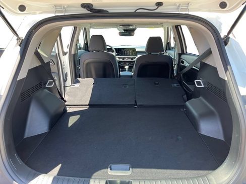Used 2026 Kia Seltos LX FWD image 29