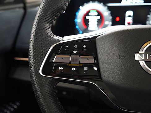 Used 2023 Nissan Ariya image 28