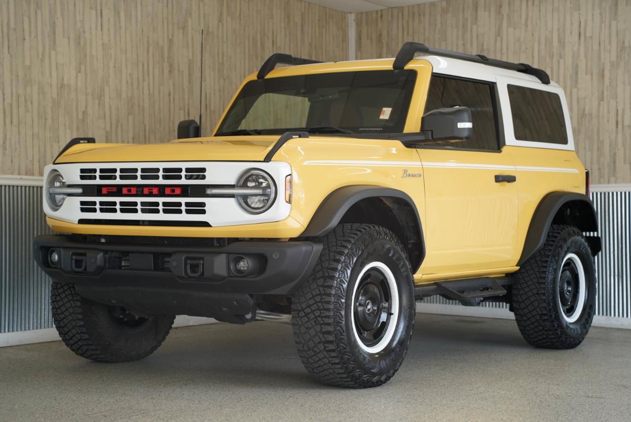 Used 2024 Ford Bronco Heritage Edition AWD/4WD image 4
