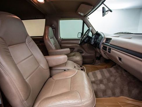 Used 1996 Ford Bronco XLT image 21