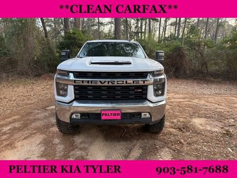 Used 2022 Chevrolet Silverado 2500 LT w/ Convenience Package image 2