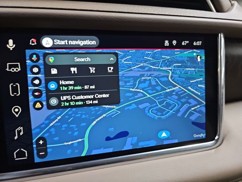 Used 2024 GMC Yukon Denali w/ Advanced Technology Package image 24