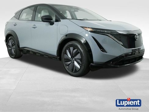 Used 2023 Nissan Ariya AWD image 1