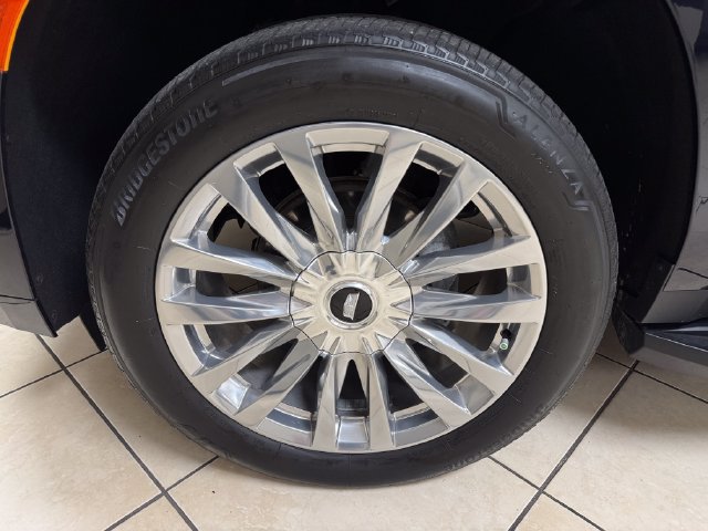 Used 2023 Cadillac Escalade Premium Luxury AWD/4WD image 29