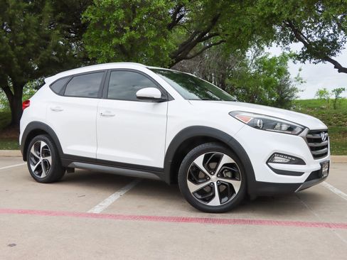 Used 2016 Hyundai Tucson Sport image 1