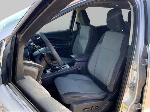Used 2018 Ford Escape SE FWD image 8