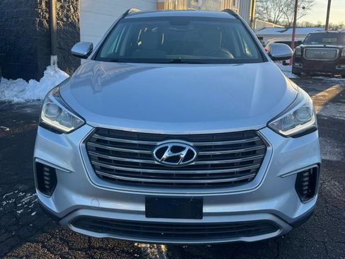 Used 2017 Hyundai Santa Fe SE w/ Cargo Package image 8