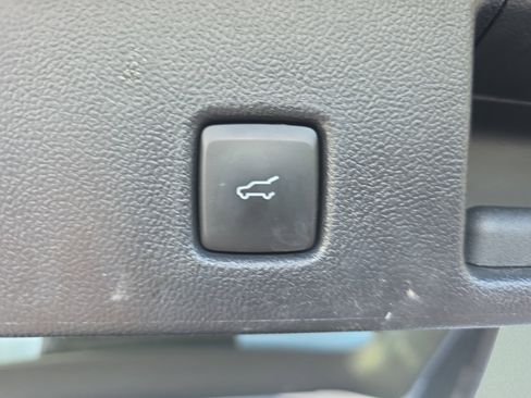 Used 2022 Ford Escape SEL w/ Technology Package image 12