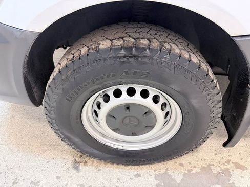 Used 2017 Mercedes-Benz Sprinter 2500 image 15