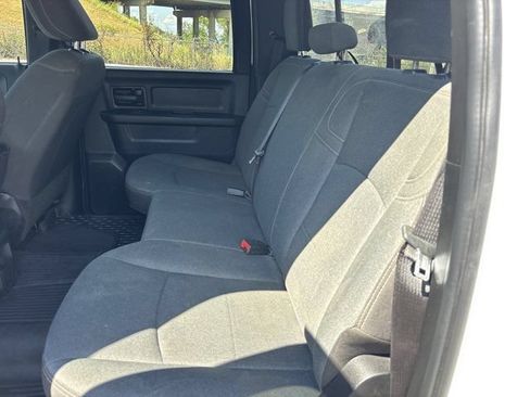 Used 2024 RAM 2500 Tradesman w/ Chrome Appearance Group AWD/4WD image 15