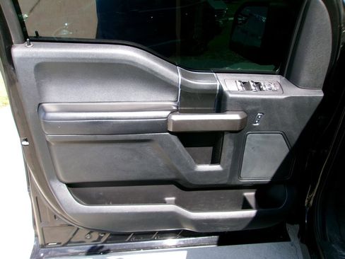 Used 2020 Ford F150 XLT w/ Equipment Group 302A Luxury image 9