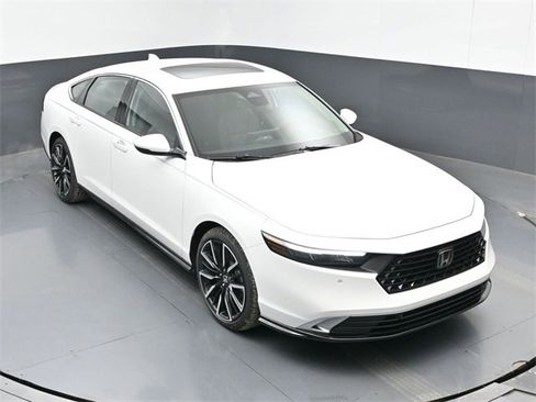 New 2025 Honda Accord Touring image 13