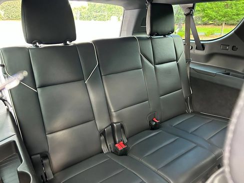 Used 2024 Cadillac Escalade ESV Premium Luxury w/ Performance Package AWD/4WD image 48