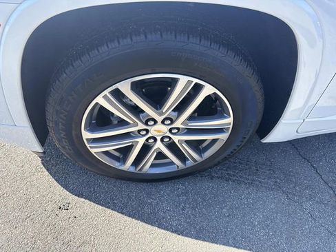 Used 2023 Chevrolet Traverse High Country image 15